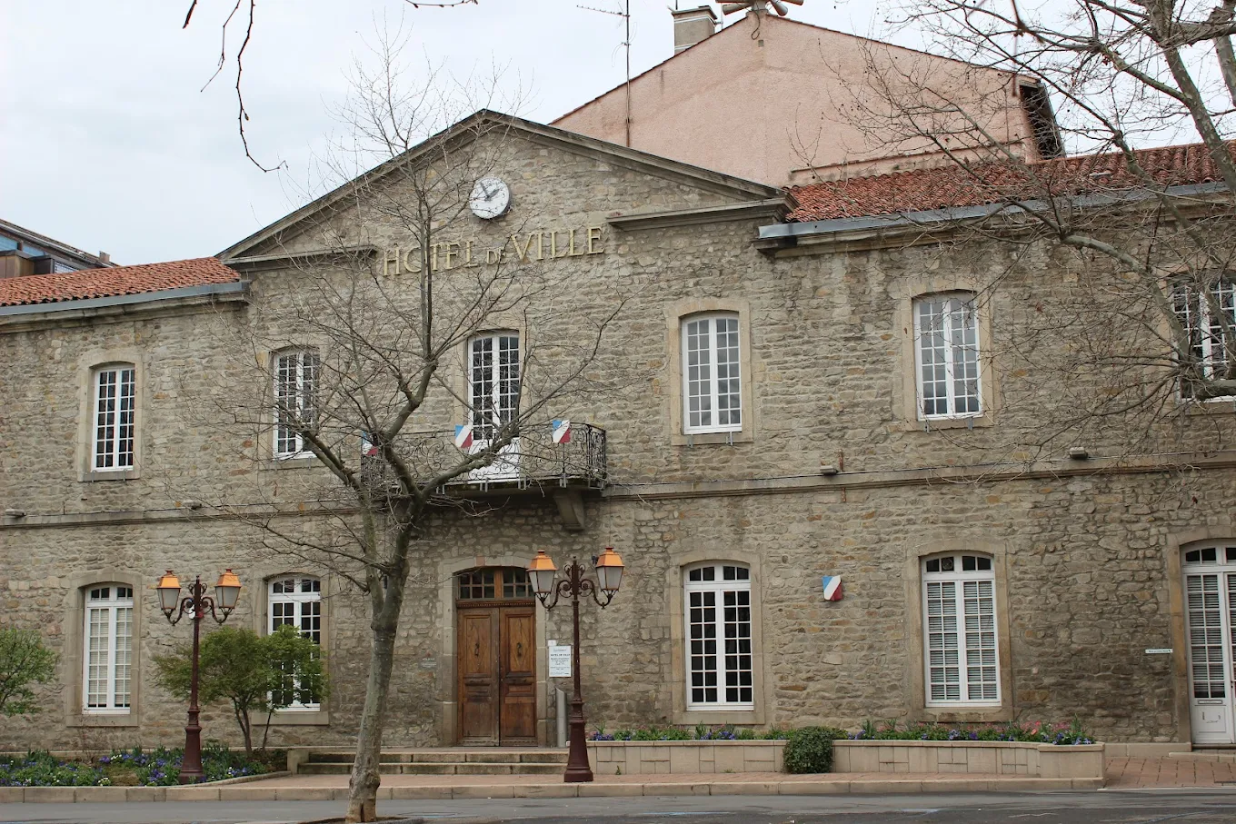 Mairie de Montbrison - Travaux de couverture par HDC Rénov Habitat