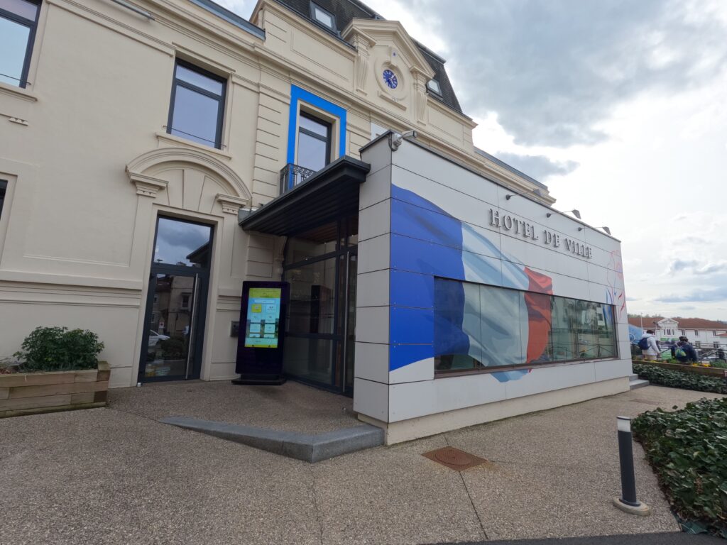 Mairie de Roche-la-Molière - Entretien de toiture et zinguerie par HDC Rénov Habitat